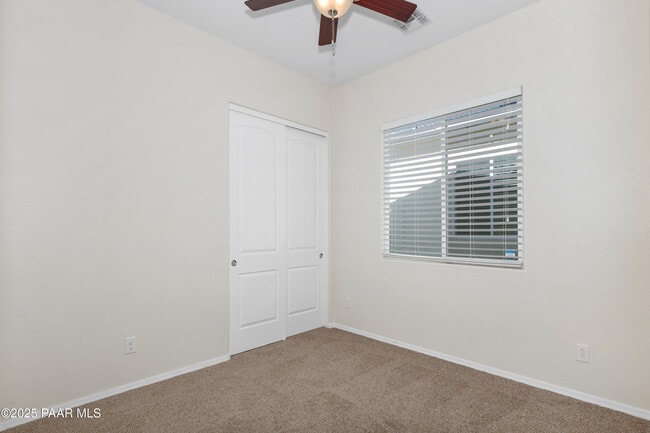 Building Photo - 800 N Morales St