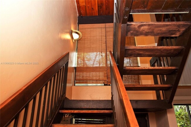 Building Photo - 19216 NE 25th Ave