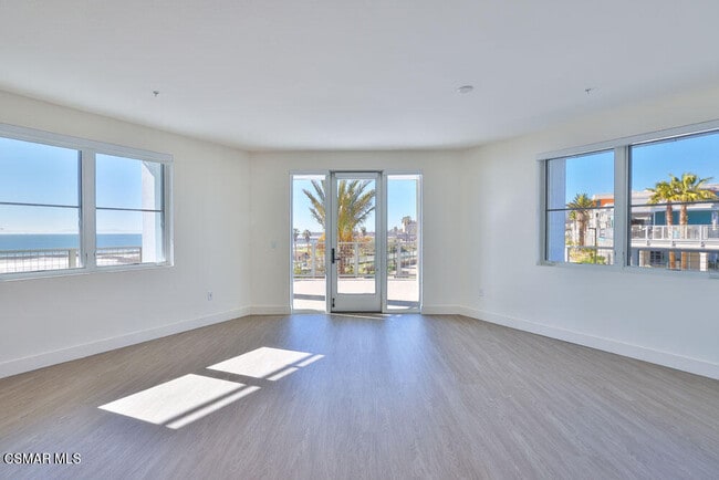 Building Photo - 1012 Vista del Mar Pl.