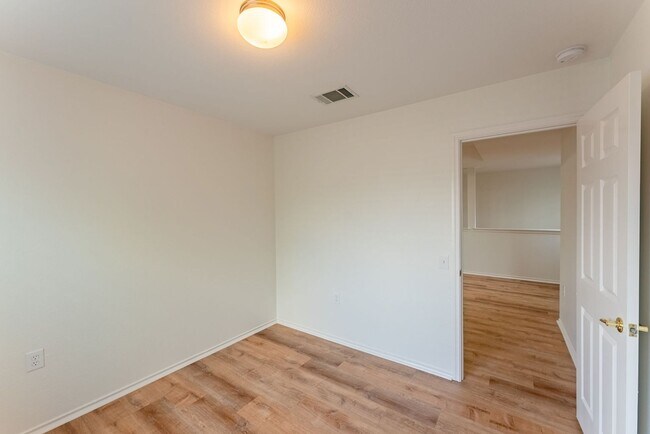 Building Photo - 1225 Anise Dr