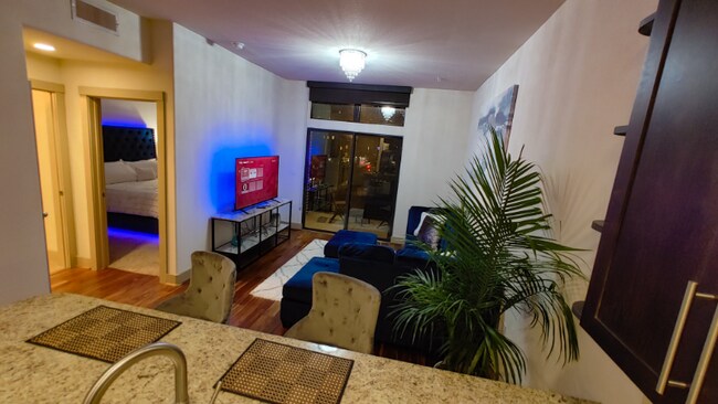 Building Photo - 1520 Fannin St