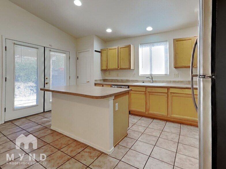 Building Photo - 2874 W Simplicity Dr