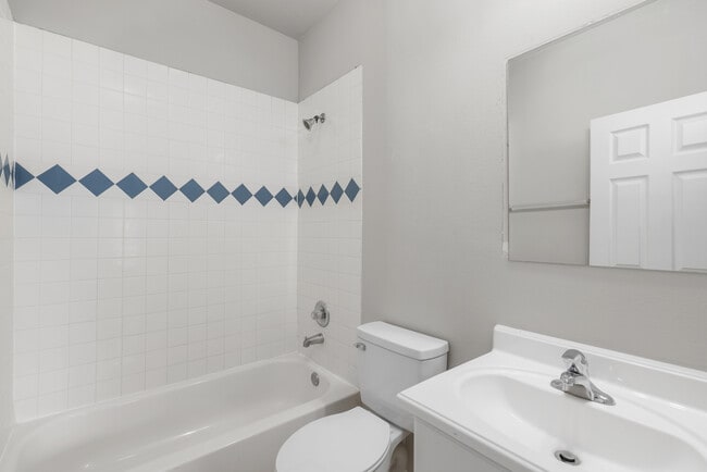 Building Photo - Townhomes on Anita