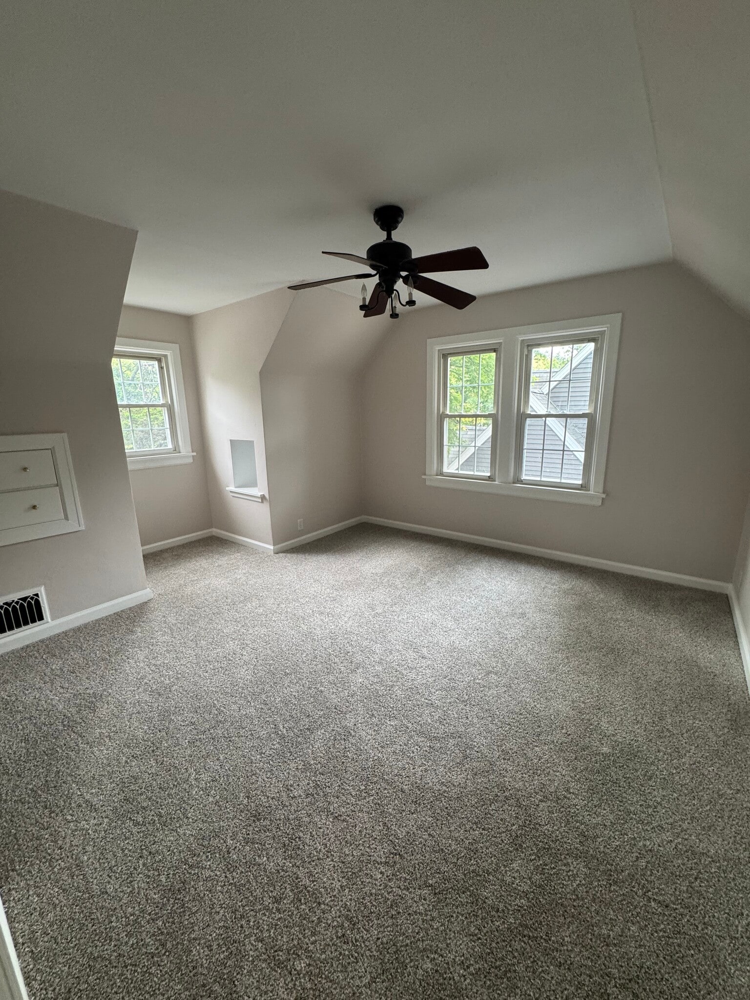 Building Photo - 809 Vine St