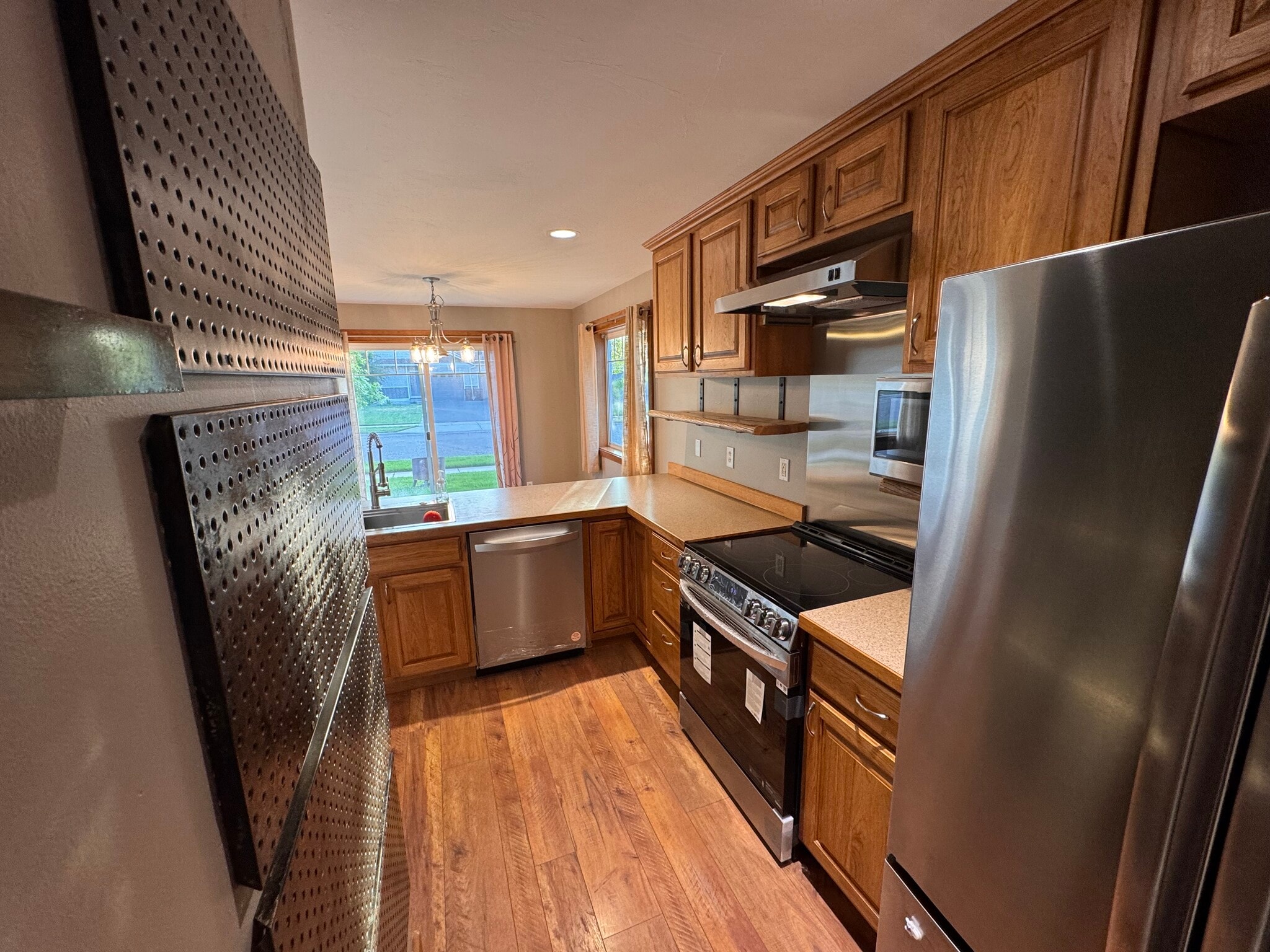 New Appliances - 5485 Glenellen Dr