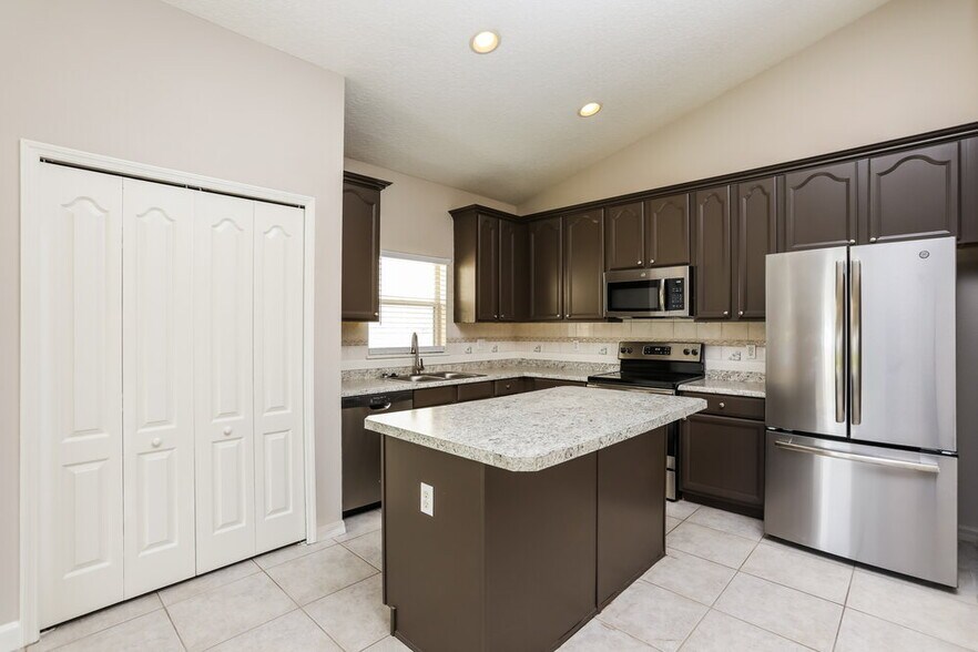 Building Photo - 4408 Creeks Run Blvd