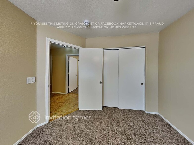 Building Photo - 5946 N 74th Dr