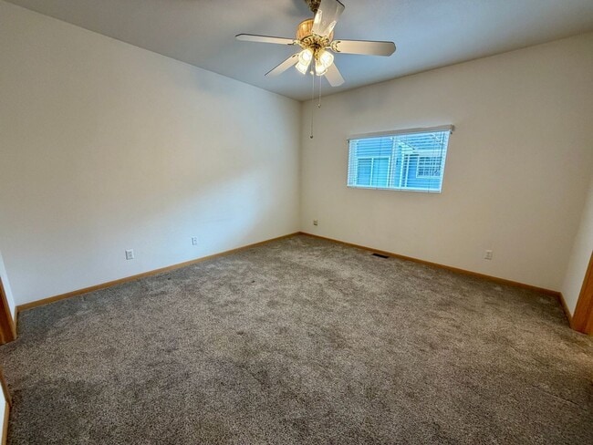 Building Photo - 3822 W 11th St