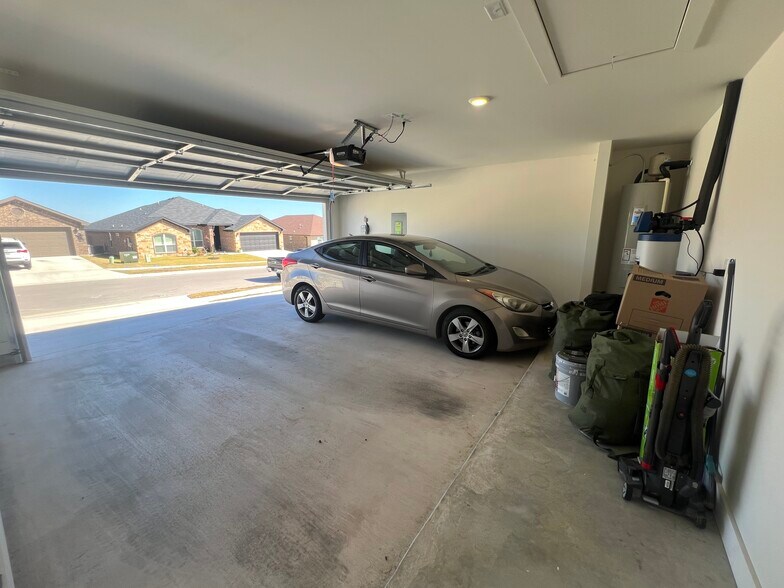 Building Photo - 258 Fawn Ridge Dr