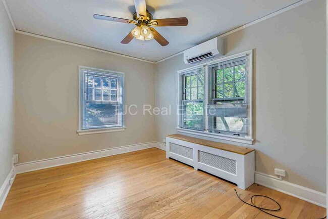 Building Photo - 1665 Jasmine St