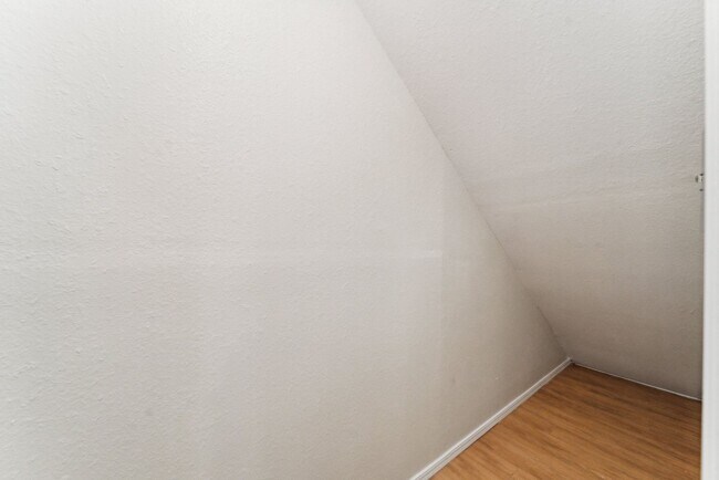 Building Photo - 3227 S Allegheny Ave