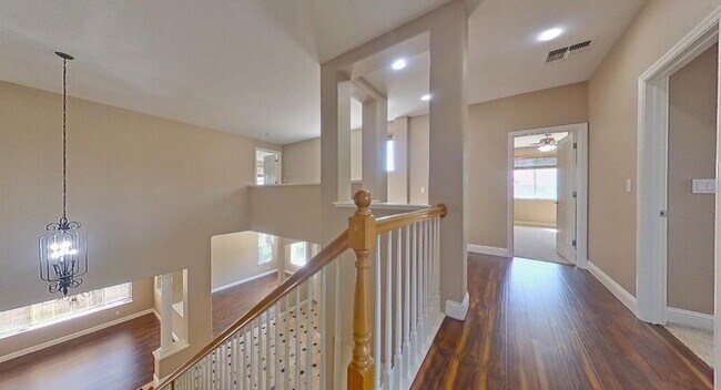 Building Photo - 1692 Woodhaven Cir