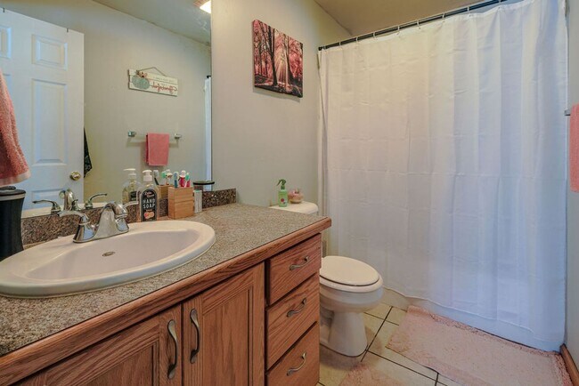 Building Photo - 1535 Cedar Shoals Dr