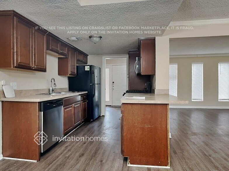 Building Photo - 1108 Mildred Ln