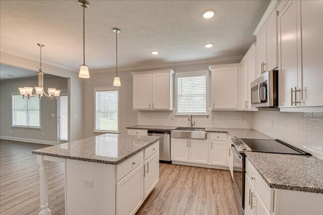 Building Photo - 2551 Traverse Trl