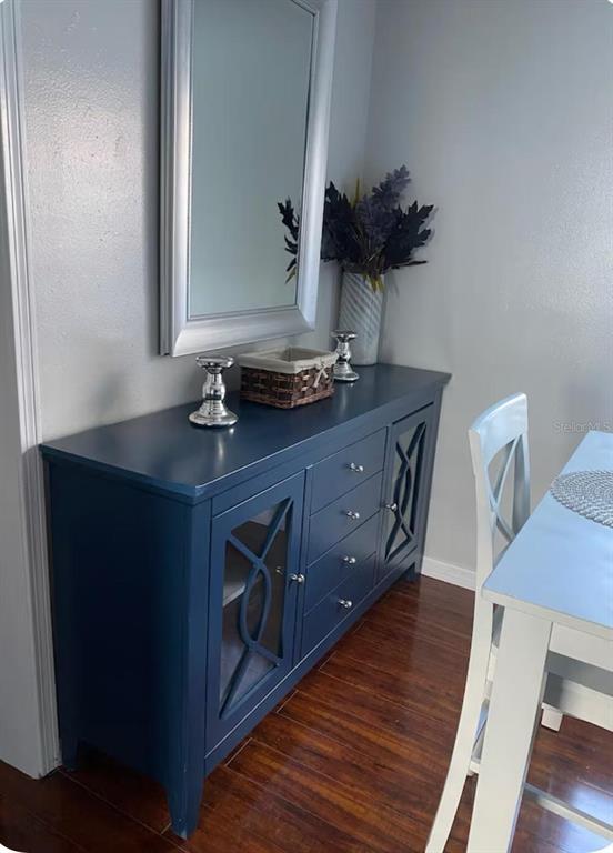 Building Photo - 2521 Lorraine St