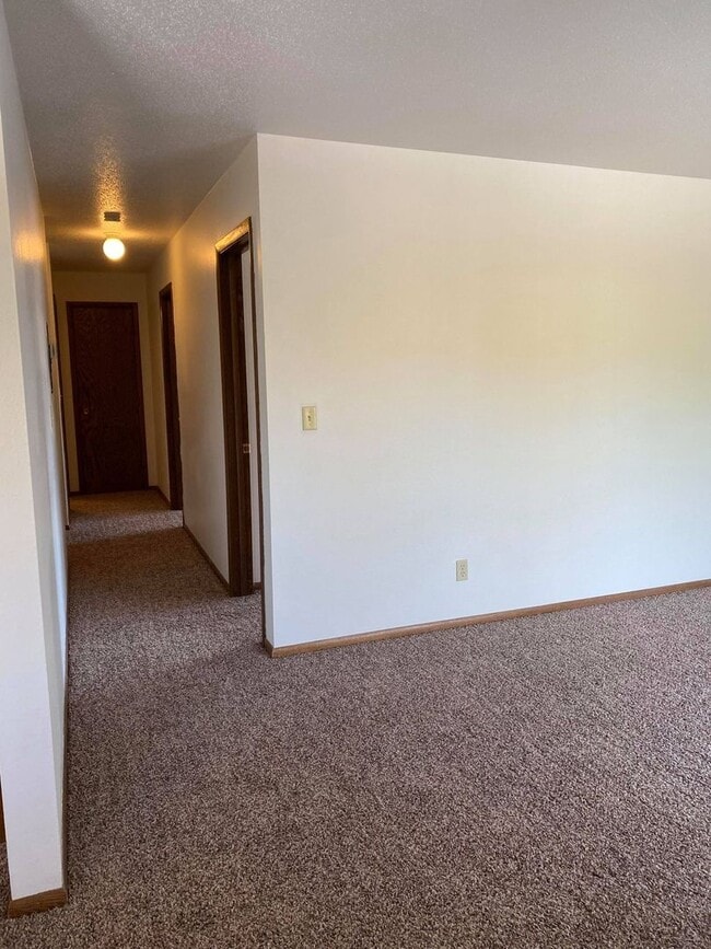 Interior Photo - 1204 27th Ave S
