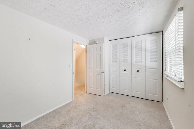 Building Photo - 1337 Crockett Ln