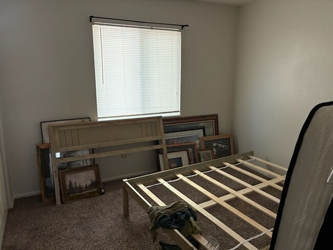 Building Photo - Remodeled 2 Bed 1 Bath Duplex in North For...