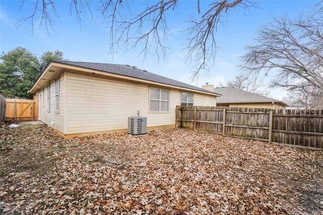 Building Photo - 2403 Curry Loop