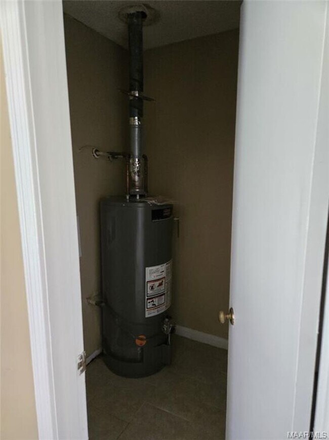 Building Photo - 4325 Brewer Rd