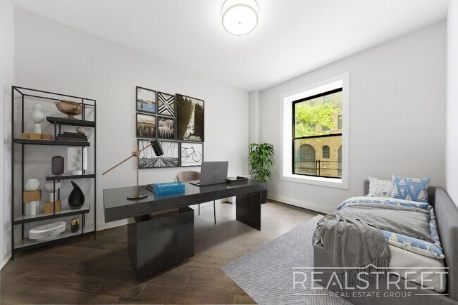 Building Photo - 4 bed | 3 Full Bath In Prime Brooklyn Heights