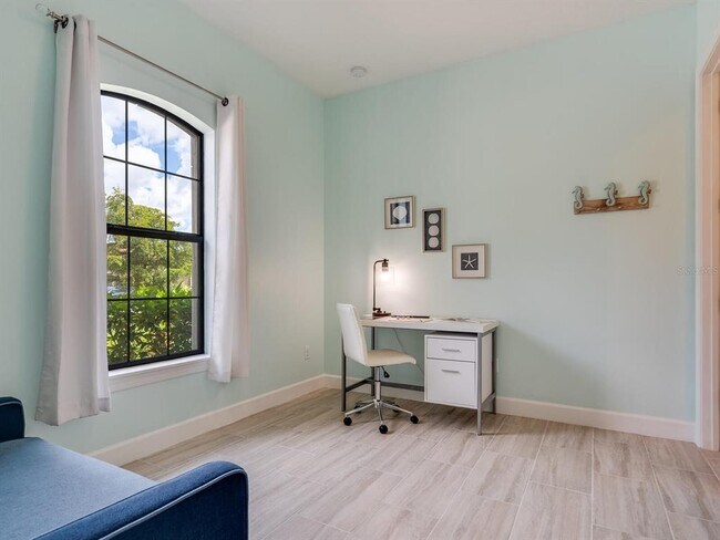 Building Photo - 3929 Waypoint Ave