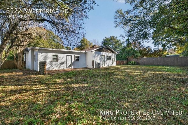 Building Photo - 3922 Sweetbriar Rd