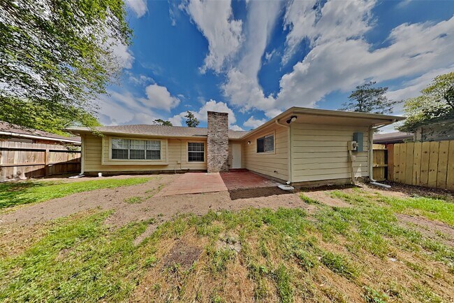 Building Photo - 22731 Elm Bark St