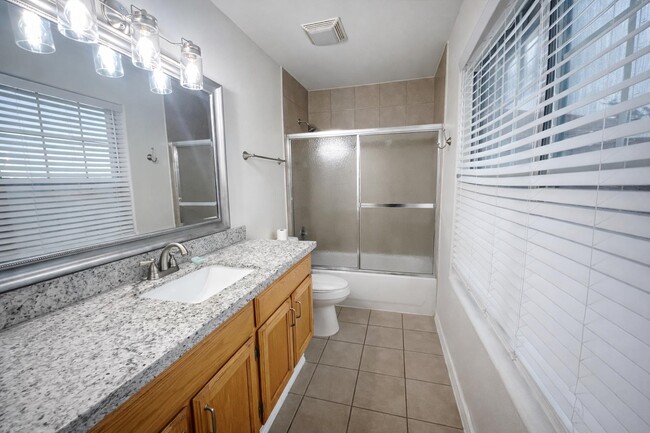 Building Photo - 612 Pinos Cir