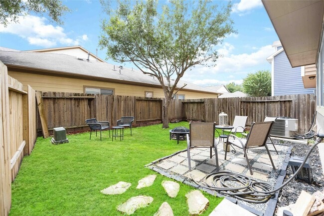 Building Photo - 3214 Clearview Cir