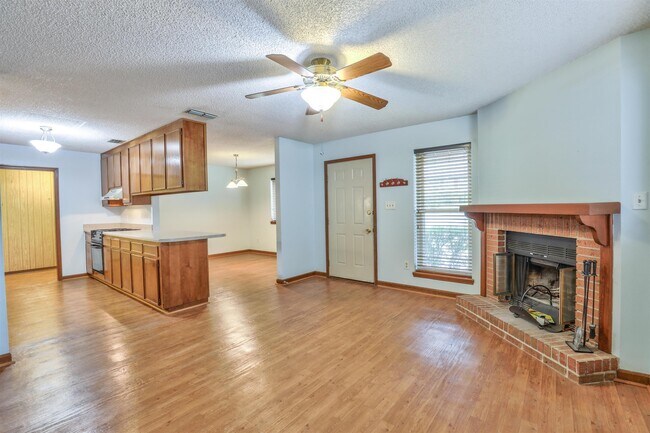 Building Photo - 1609 Willow Bend Way