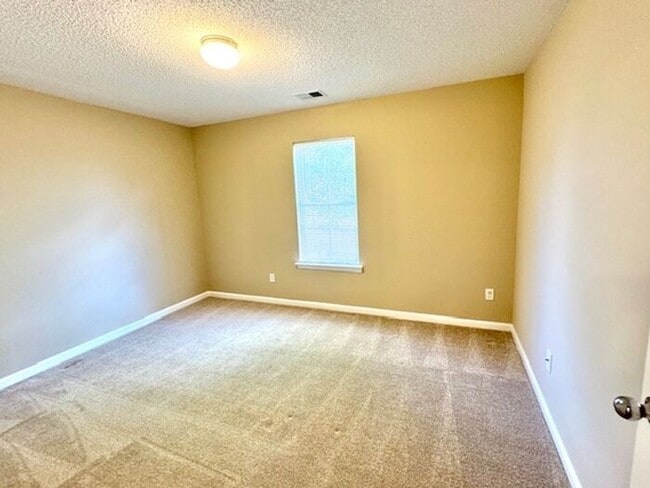 Building Photo - Now Leasing a 3-Bedroom 2 home in Cordova....