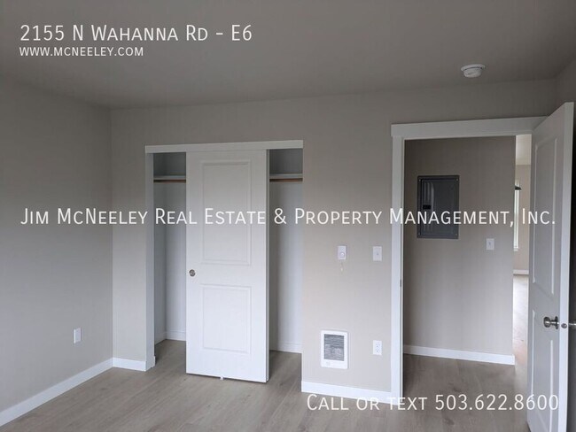 Building Photo - 2155 N Wahanna Rd