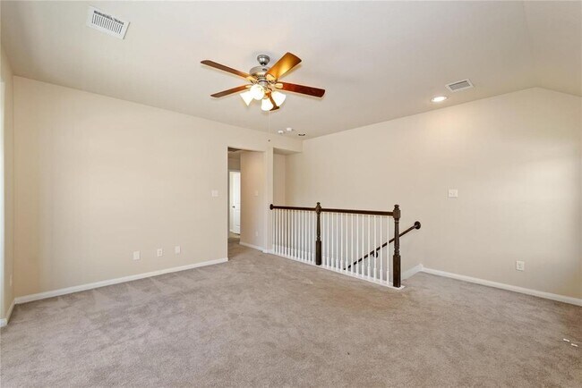 Building Photo - 17423 Waterview Dr