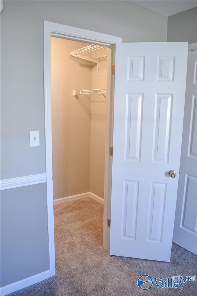 Building Photo - 105 Buttercup Ln