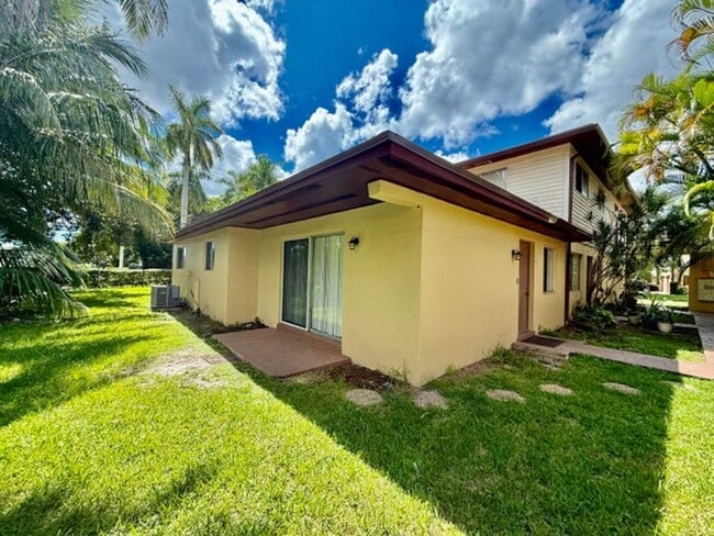 Building Photo - 3741 NW 84th Ave