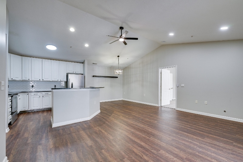 Building Photo - 1695 Berrancher Dr