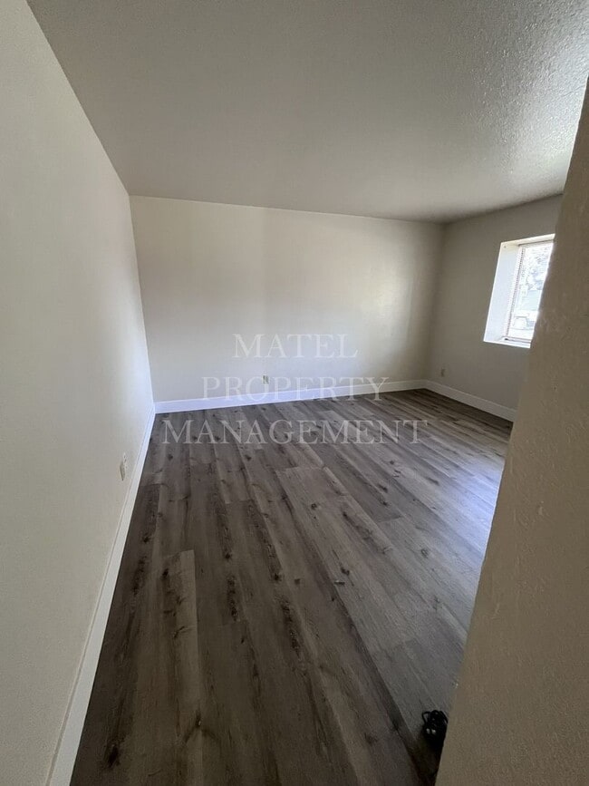 Building Photo - 509 Pirinen Ln