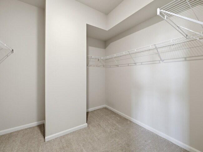 Building Photo - 7055 Delegate Pl