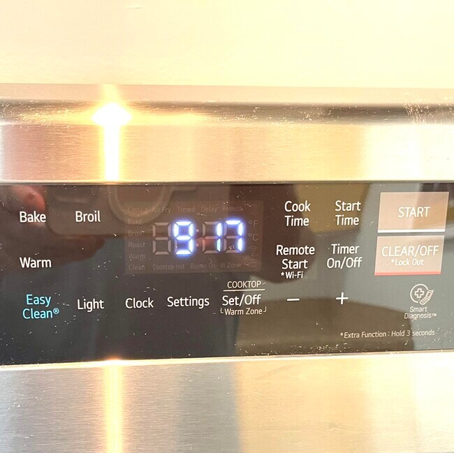 Building Photo - 616 Clearwater Park Rd