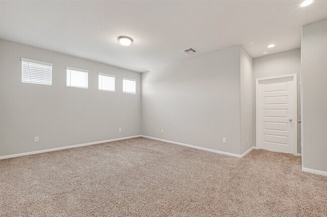 Building Photo - 3103 Little Gem Ln