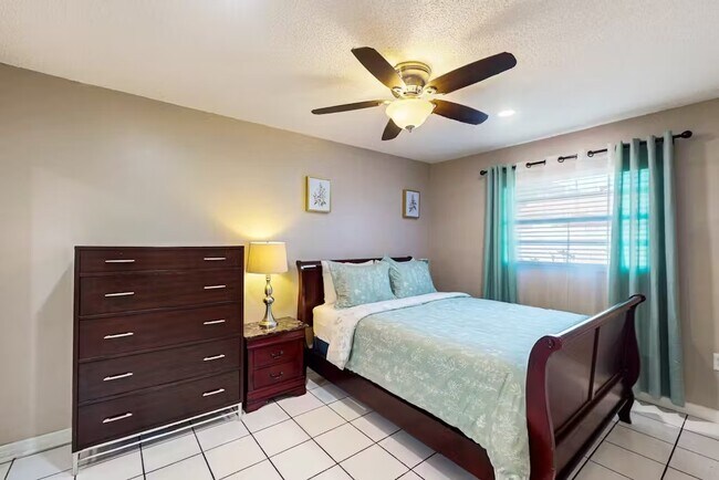 Building Photo - 4015 Audubon Dr