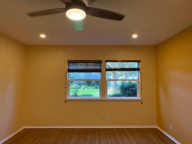 Building Photo - 5874 Bowcroft St