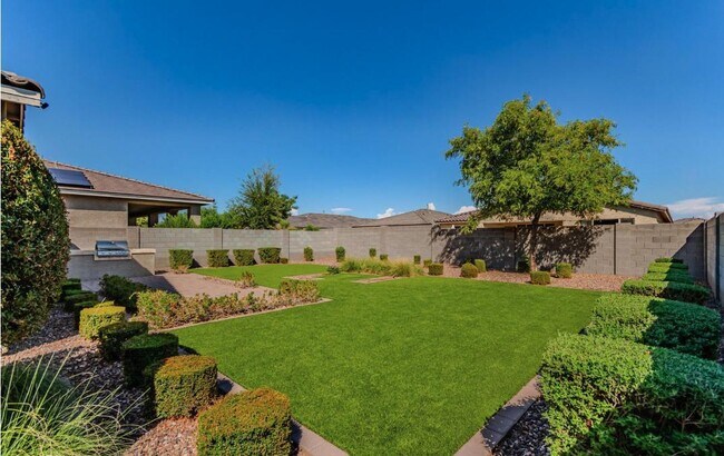 Building Photo - 5059 N 183rd Ln