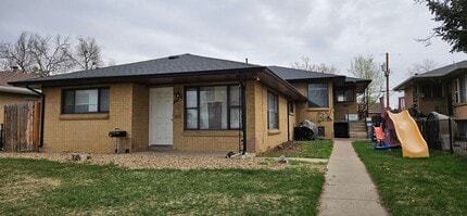 Building Photo - 1134-1138 N Akron St