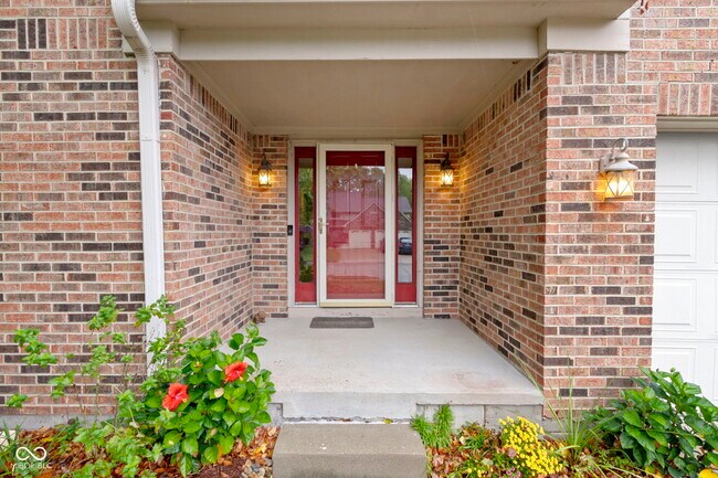 Building Photo - 9161 Champton Dr