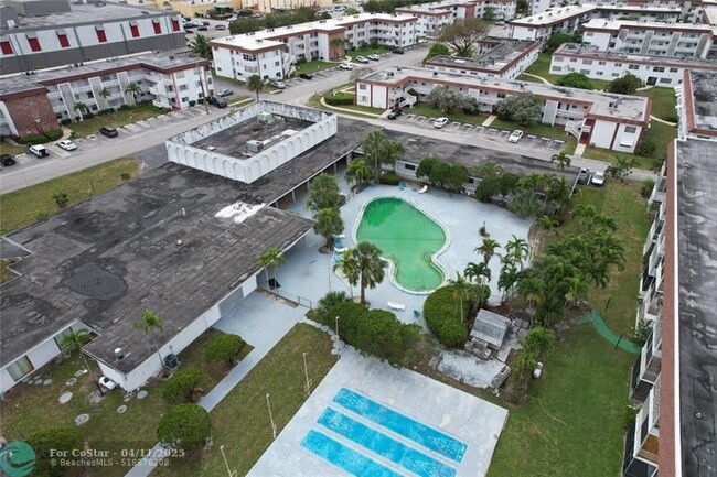 Building Photo - 1310 NW 43rd Ave