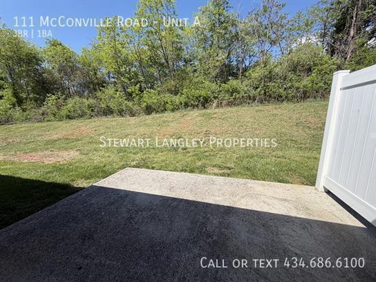 Building Photo - 111 McConville Rd