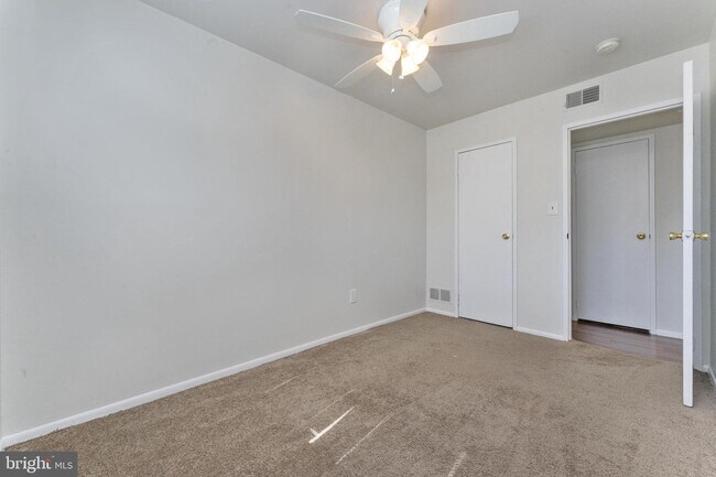 Building Photo - 222 Stony Way